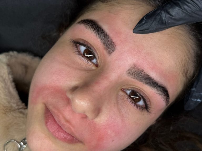 גבות מלאות ומעוצבות מהסטודיו של ליאל קסטיאל